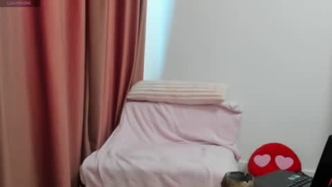 Lady Lyanna online show from June 17, 11:48 am