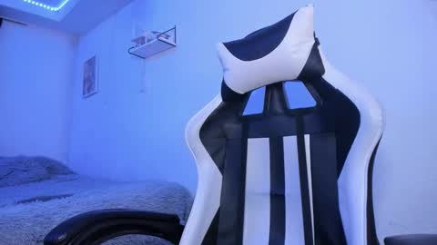  Lady  online show from October 18, 3:33 am