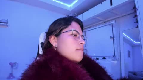  Lady  online show from June 9, 2:44 am