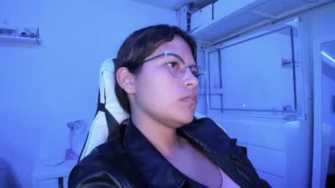  Lady  online show from April 13, 8:18 am