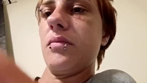 Snapshot of ladybug9097 chatting on September 25, 3:35 am RockStar Couple online show from September 25, 3:35 am