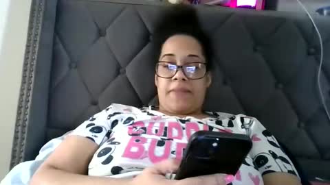 Stephanie online show from March 6, 7:21 pm