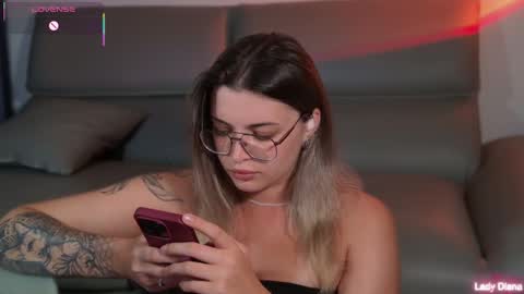 ladylancaster online show from February 23, 2:30 pm