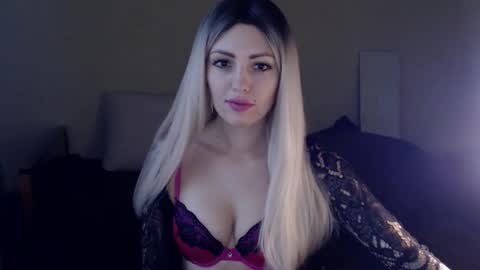 Snapshot of ladymoonlight8 chatting on January 4, 12:16 pm Monika online show from January 4, 12:16 pm