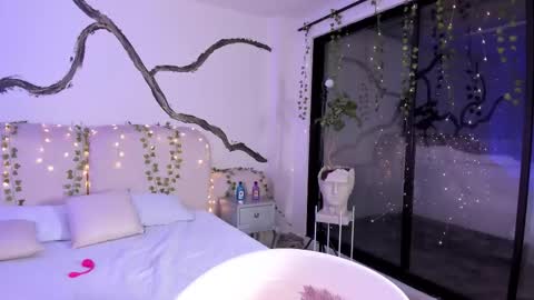 Lady  online show from October 8, 5:24 am