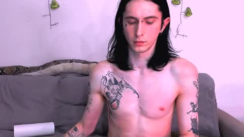 LadyTrep online show from April 4, 9:11 pm