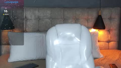    online show from December 18, 11:11 pm