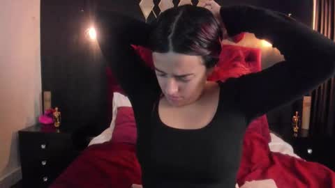 Laia  online show from March 28, 11:55 am