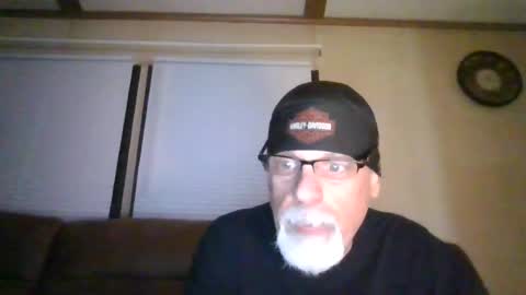 laidbackluxury online show from June 12, 2:43 am