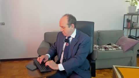 lajose52 online show from November 28, 7:54 pm