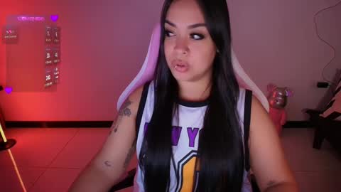 lalablack1_ online show from November 3, 2:01 am