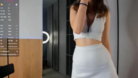 Julia online show from September 11, 8:10 pm