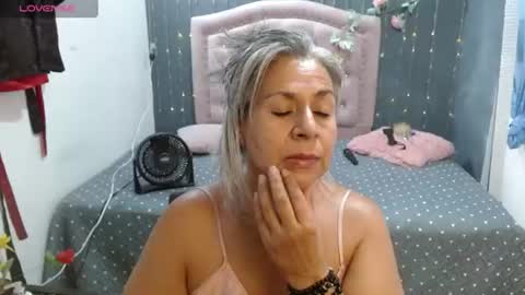 lalisha online show from July 7, 1:51 am