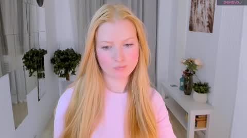 Laly online show from October 7, 5:42 pm