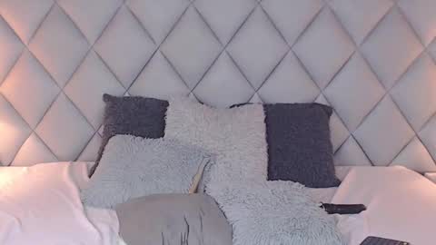 Laly Castro online show from January 21, 10:30 pm