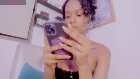 Snapshot of lana_hil chatting on January 4, 5:16 am LANA online show from January 4, 5:16 am