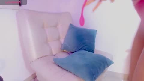 Snapshot of lana_hil chatting on January 9, 5:23 am LANA online show from January 9, 5:23 am