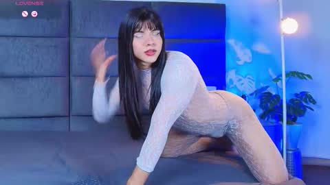 valentino moon online show from March 28, 12:12 am