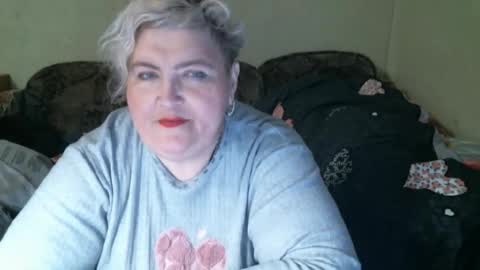 lanacat555 online show from November 1, 6:07 pm