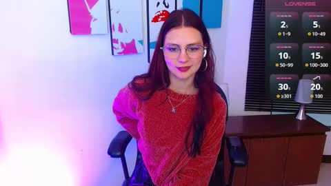 Alana Garcia  online show from September 12, 1:35 pm