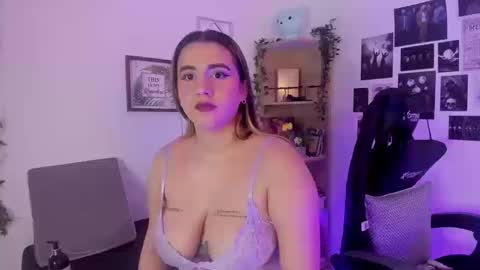 lanaherondale_ online show from September 24, 10:49 pm