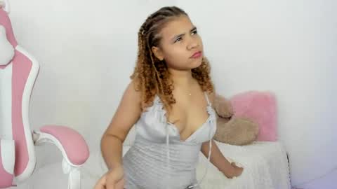 Snapshot of lanarouse1 chatting on January 31, 1:54 am Lana  online show from January 31, 1:54 am