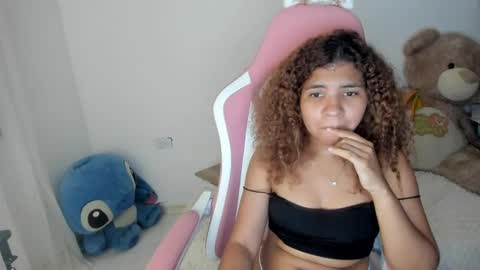 Snapshot of lanarouse1 chatting on March 10, 5:22 am Lana  online show from March 10, 5:22 am