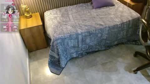 Lancelot V. online show from October 2, 5:50 am