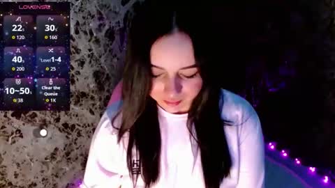 Lanna online show from March 27, 2:07 pm