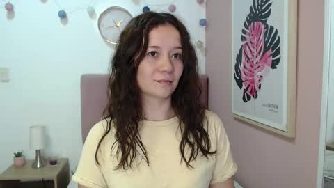 Lanna online show from January 5, 5:27 pm