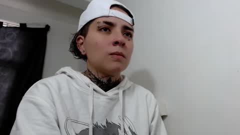 Snapshot of lannie_gonzales chatting on March 5, 8:10 pm LANNIE online show from March 5, 8:10 pm