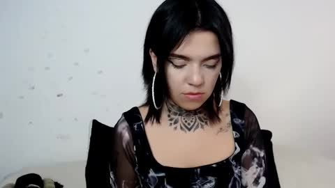 Snapshot of lannie_gonzales chatting on January 22, 9:10 pm LANNIE online show from January 22, 9:10 pm