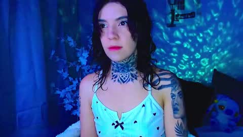 Snapshot of lannie_gonzales chatting on October 29, 10:21 pm LANNIE online show from October 29, 10:21 pm