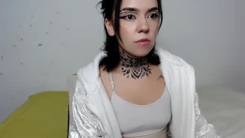 Snapshot of lannie_gonzales chatting on January 30, 8:42 pm LANNIE online show from January 30, 8:42 pm