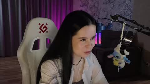 Monica online show from May 6, 7:25 am