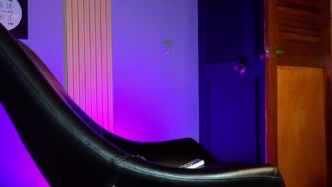 la paisita  online show from February 1, 7:47 am