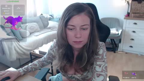 Lara online show from July 28, 3:21 pm