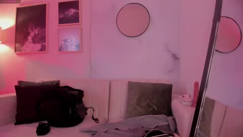 Lara Madisson online show from September 30, 5:40 am