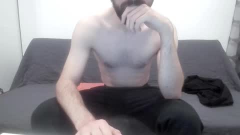 Snapshot of laraaan chatting on October 5, 6:15 pm laraaan online show from October 5, 6:15 pm