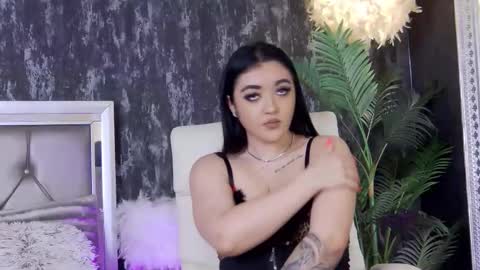 LaraBloom online show from January 8, 11:54 pm