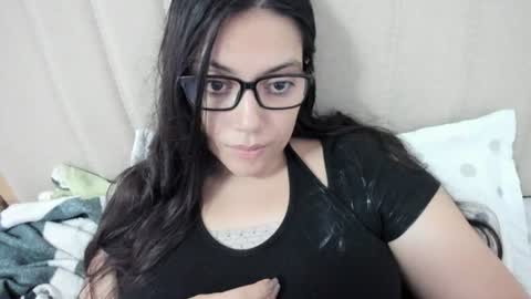 Snapshot of laracamille chatting on September 14, 10:33 pm lara online show from September 14, 10:33 pm