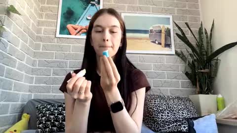 lara online show from March 19, 12:21 pm