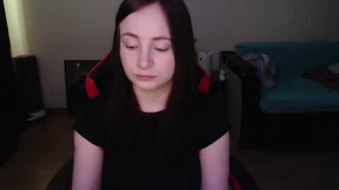 Laralianna online show from April 3, 12:01 pm