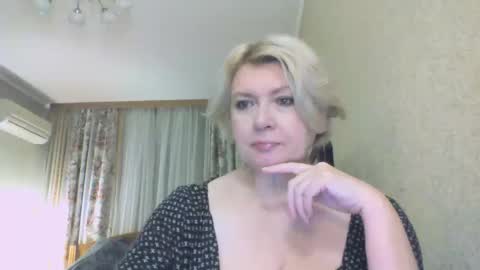 laramrs online show from November 19, 4:17 pm