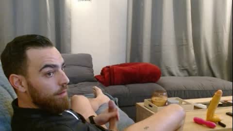 laratonydusud online show from January 8, 11:16 am