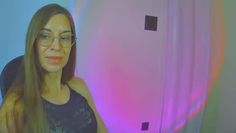 larawintersxxx online show from November 13, 12:46 am