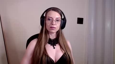 larawintersxxx online show from June 6, 10:04 pm