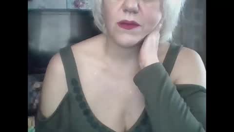 larisaq4ugo24 online show from October 22, 7:33 am