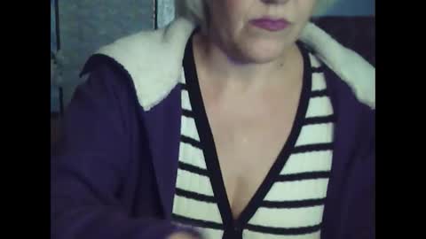 larisaq4ugo24 online show from October 5, 9:40 am