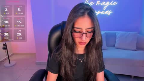 Larisa Smirnov online show from October 17, 5:22 am